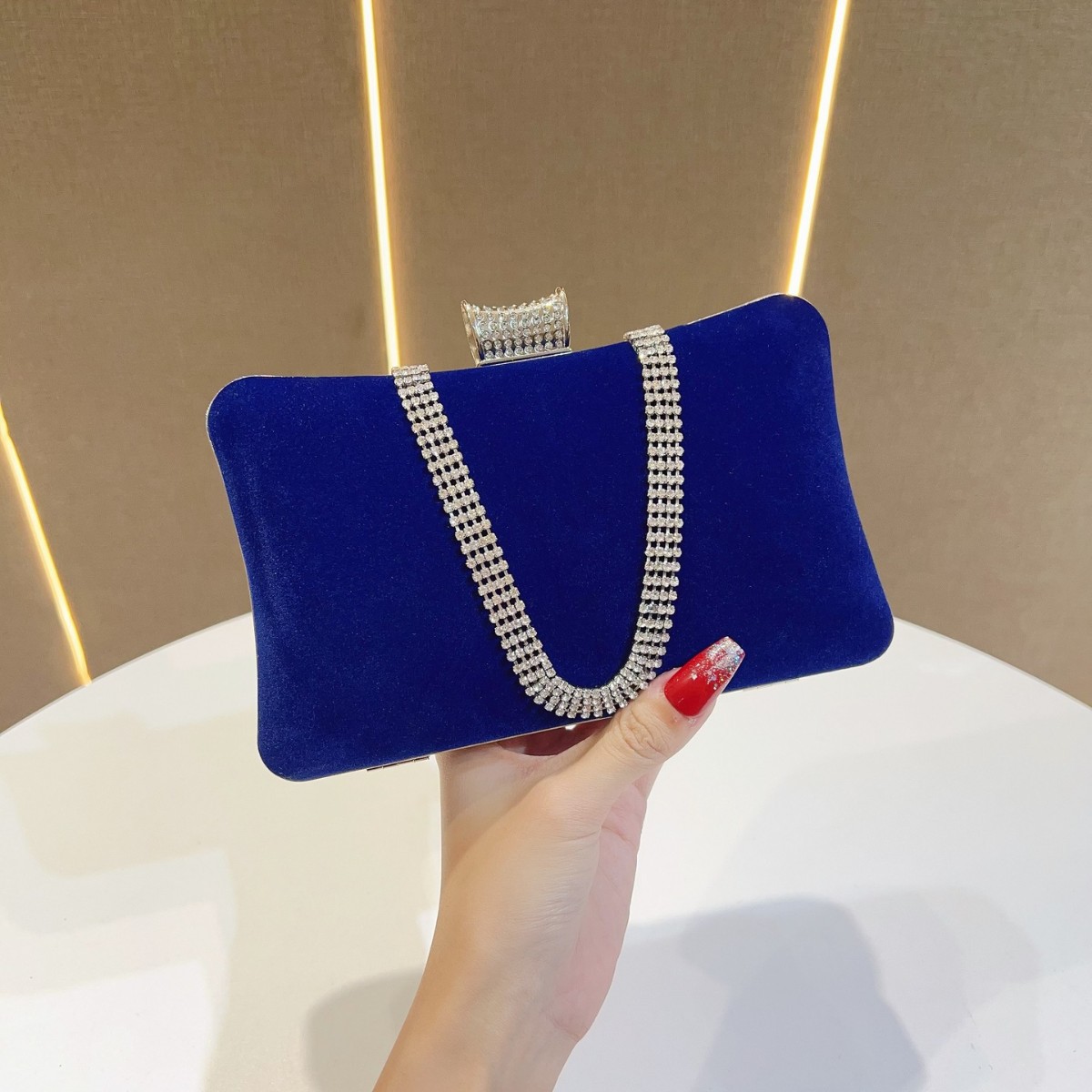 2025 Velvet Banquet Bag Women’ - Embellishment Glue Craft recension och pris